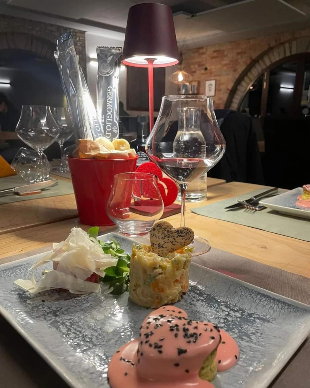 Agriturismo Cascina L'Arche Santo Stefano Belbo Eksteriør bilde