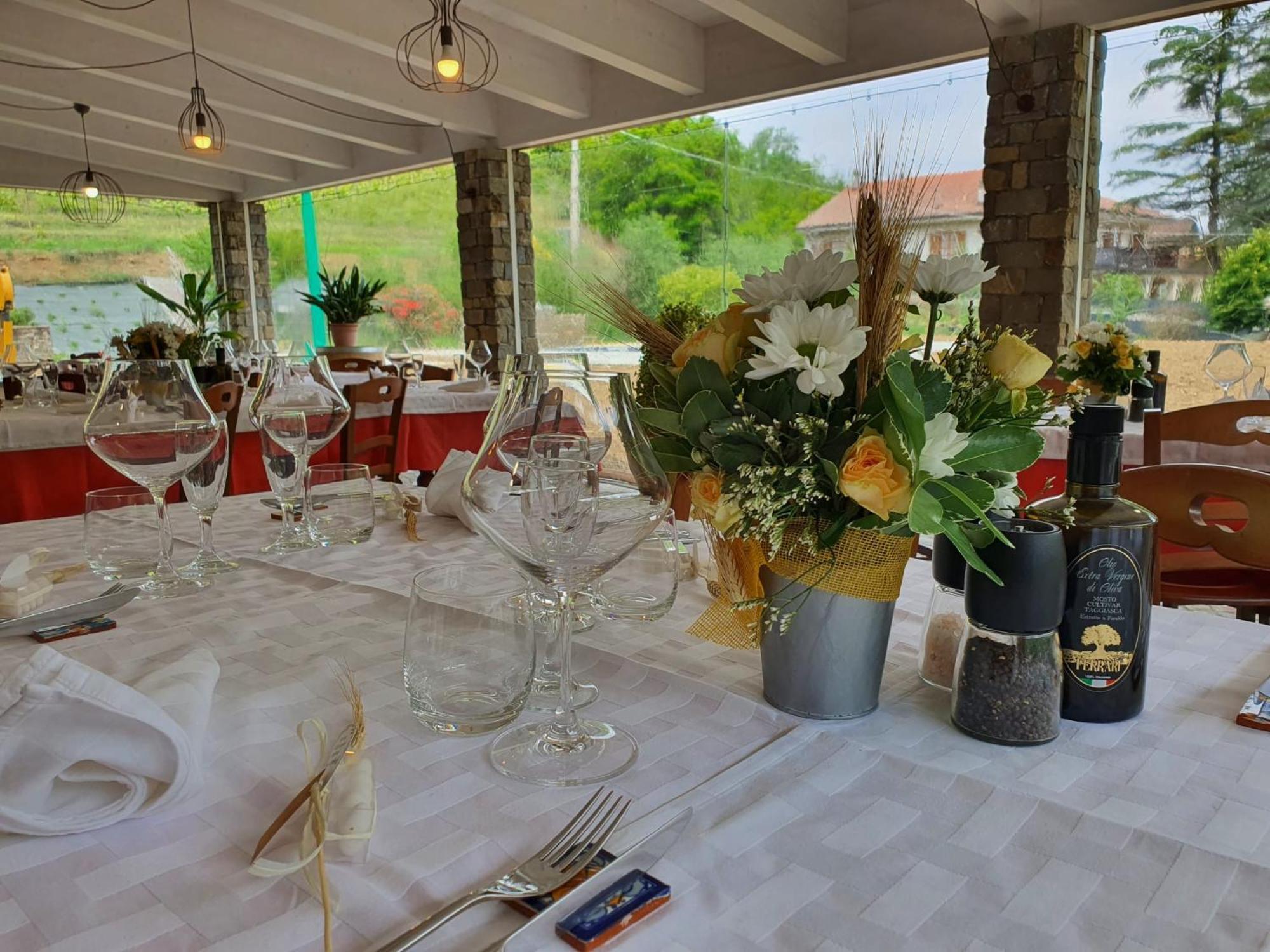 Agriturismo Cascina L'Arche Santo Stefano Belbo Eksteriør bilde
